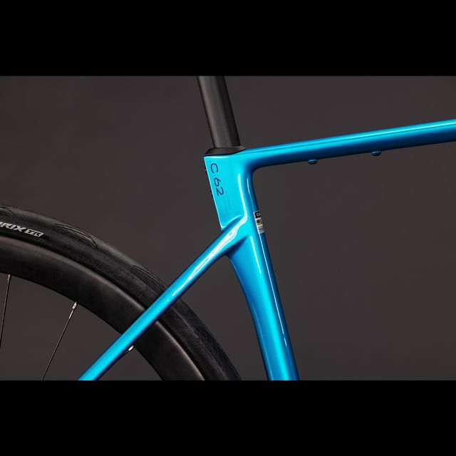 CUBE Attain C:62 SLX 2027 maantiepyörä